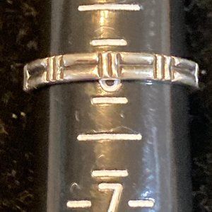 Vintage thin sterling silver ring of bars and rows